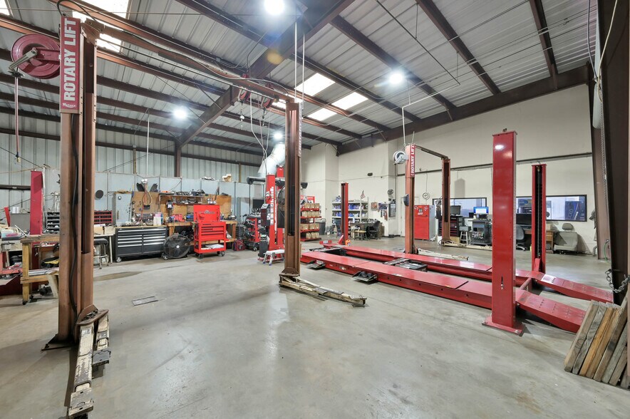 More Photos Of 3050 Farm To Market 2920 Rd, Spring Auto Repair For Sale