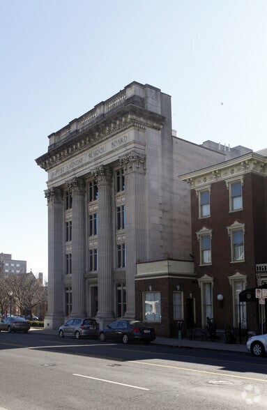 More Photos Of 161 Rosa L Parks Blvd, Nashville Office Residential For Lease