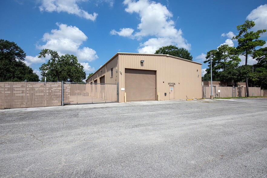 More Photos Of 1515 Witte Rd, Houston Warehouse For Lease