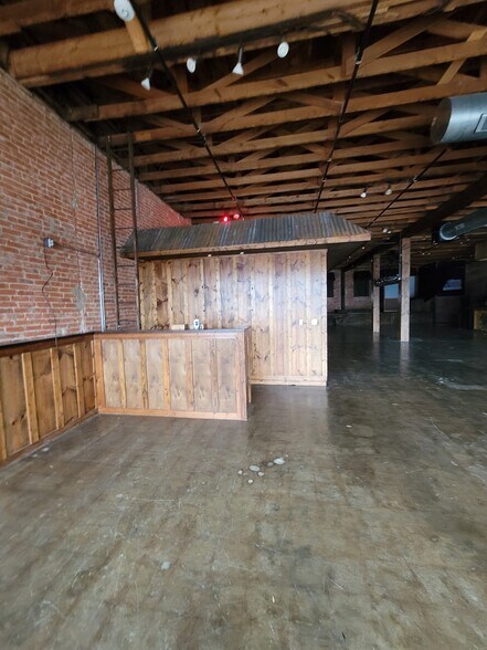 More Photos Of 532 Main St, Garland Restaurant For Lease