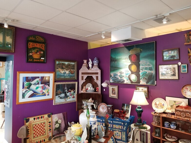 More Photos Of 905-909 Central Ave, Saint Petersburg Storefront For Lease