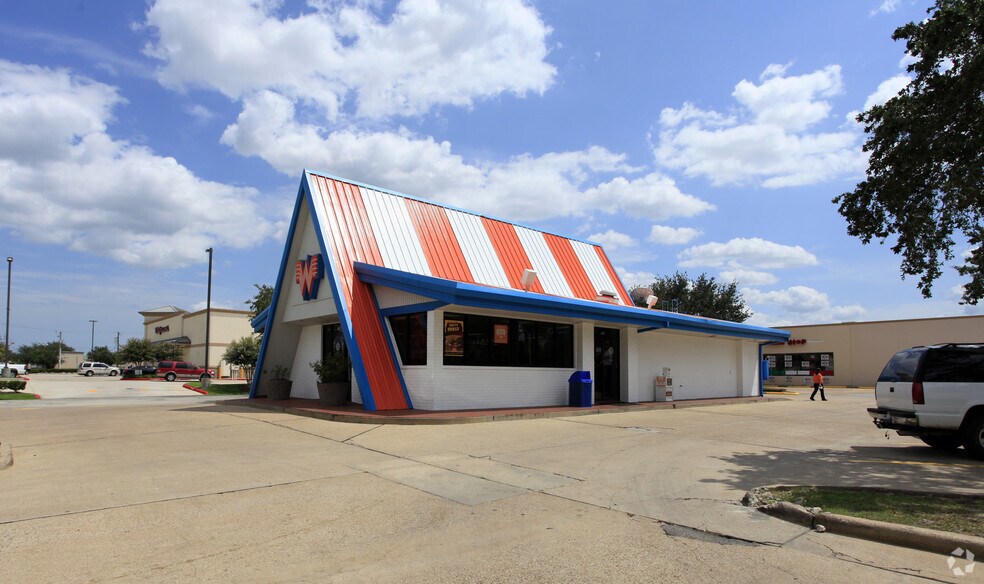 Primary Photo Of 106 N Friendswood Dr, Friendswood Fast Food For Sale