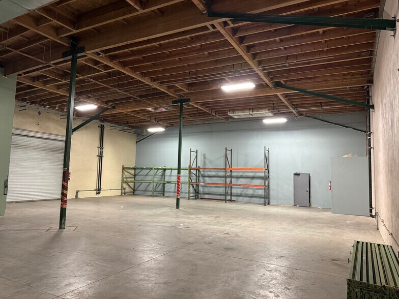 More Photos Of 725 Main St, Chula Vista Showroom For Lease