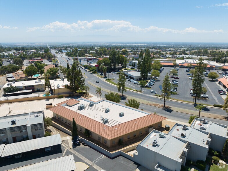 More Photos Of 2935 Oswell St, Bakersfield Medical For Lease