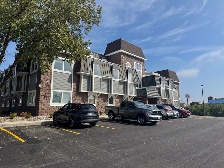 More Photos Of 7211 NW 83rd St, Kansas City Medical For Sale