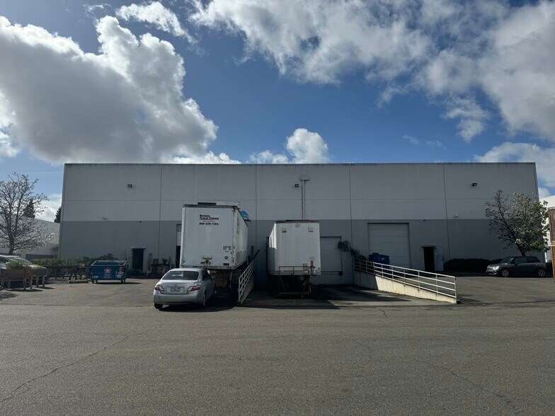 More Photos Of 2220 Cordelia Rd, Fairfield Warehouse For Lease