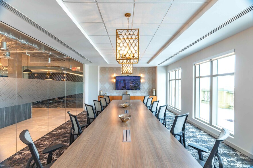 More Photos Of 121 Alhambra Plz, Coral Gables Coworking Space