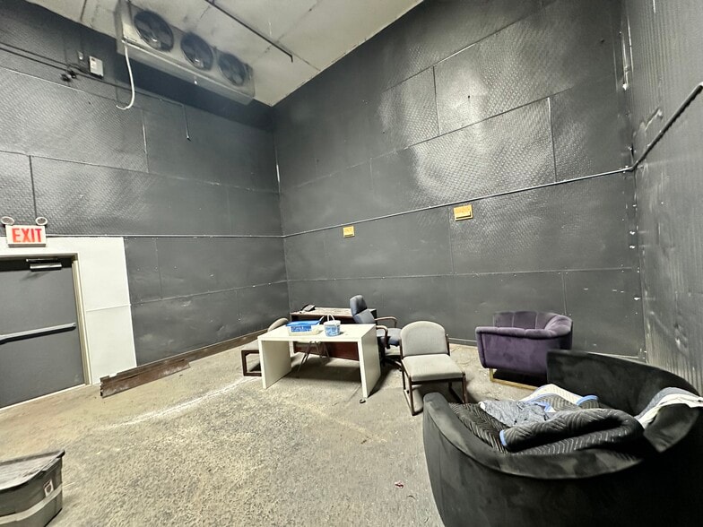 More Photos Of 4865 Arthur Kill Rd, Staten Island Warehouse For Sale