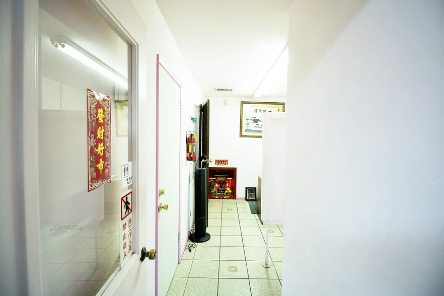 More Photos Of 250 E Garvey Ave, Monterey Park General Retail For Sale