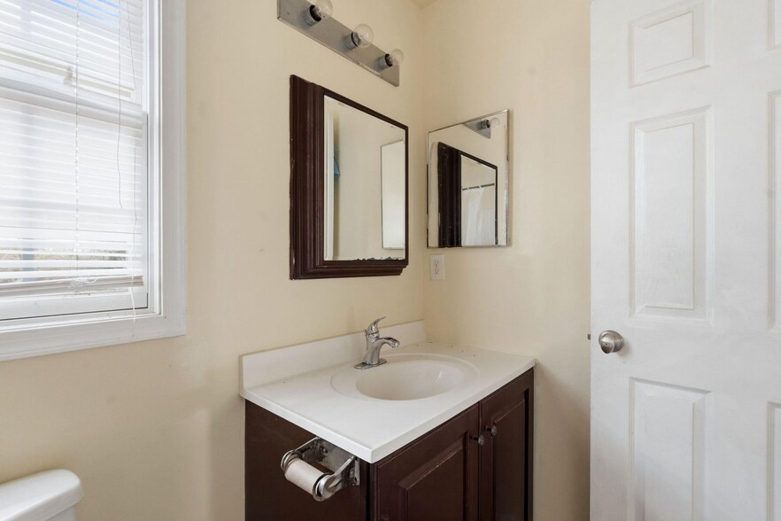 More Photos Of 2090 Blue Bell Rd, Williamstown Land For Sale