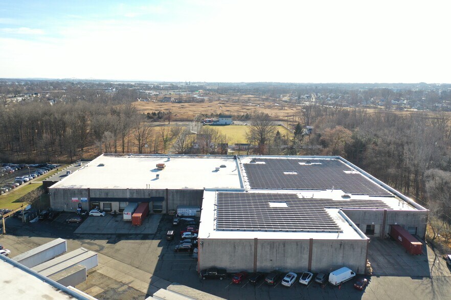 More Photos Of 600 Markley St, Port Reading Warehouse For Lease