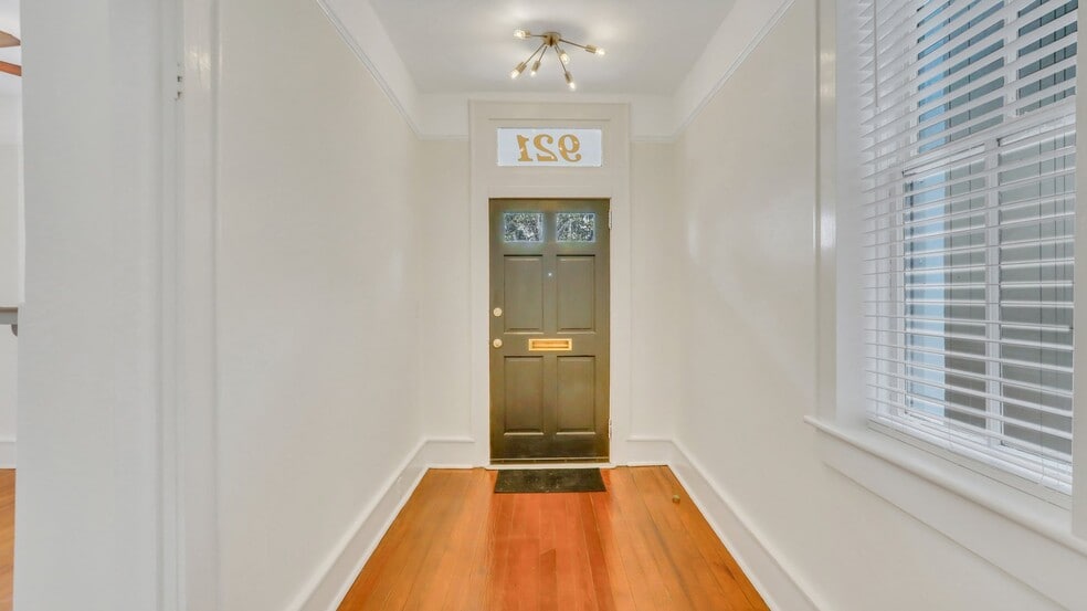 More Photos Of 923 E Park Ave, Savannah Apartments For Sale