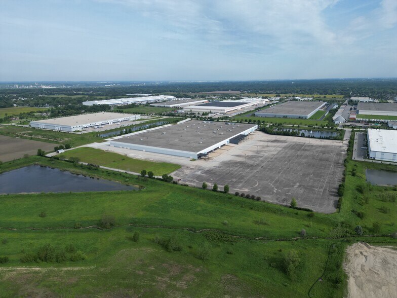 More Photos Of 2700 Ellis Rd, Joliet Warehouse For Lease