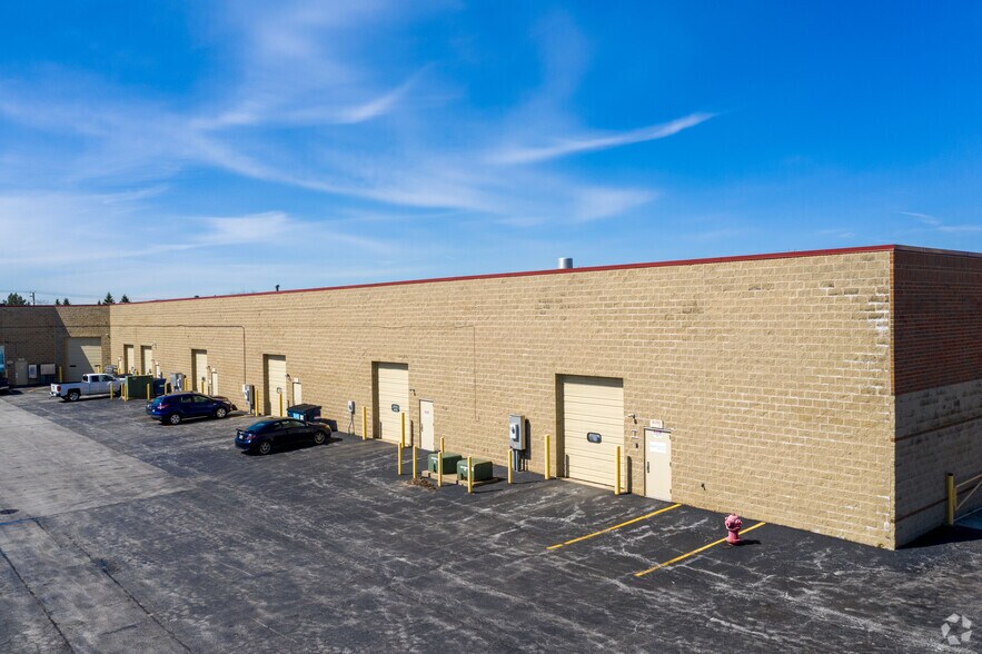 More Photos Of 8201 W 183rd St, Tinley Park Light Manufacturing For Lease