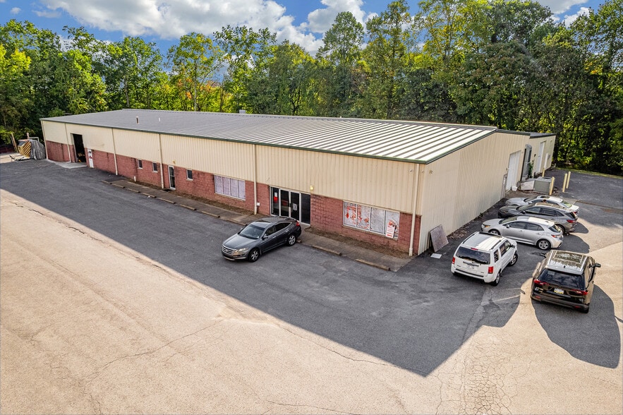 More Photos Of 951 Point Marion Rd, Morgantown Light Manufacturing For Sale