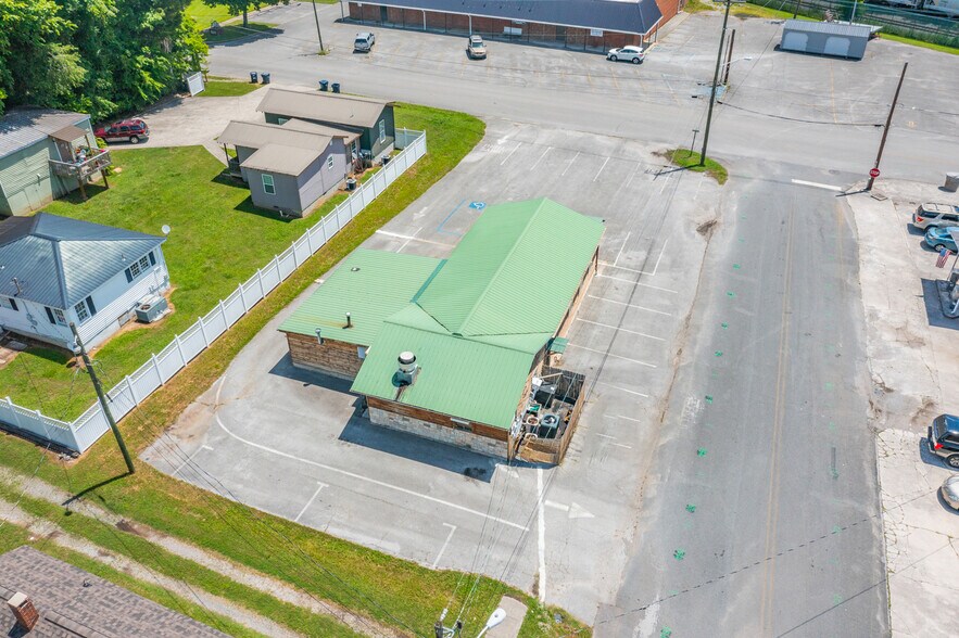 More Photos Of 505 W 9th St, Chickamauga Fast Food For Sale