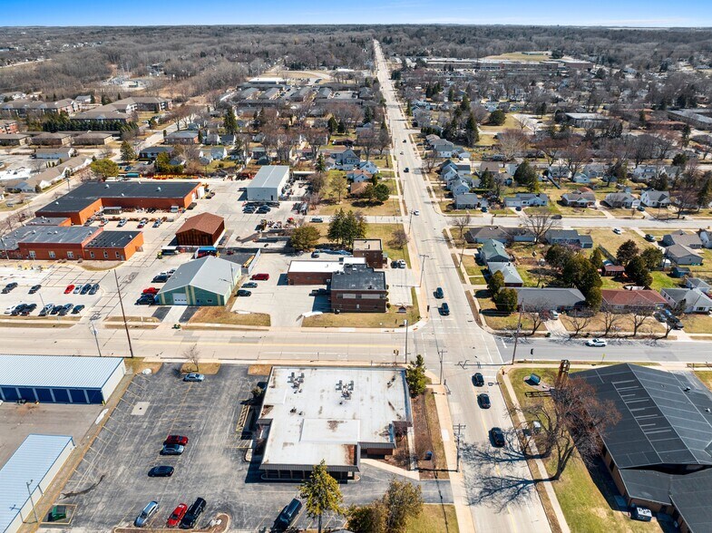 More Photos Of 1751 Deckner Ave, Green Bay Medical For Sale