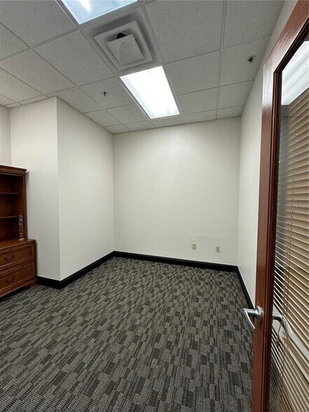 More Photos Of 6000 Turkey Lake Rd, Orlando Medical For Lease