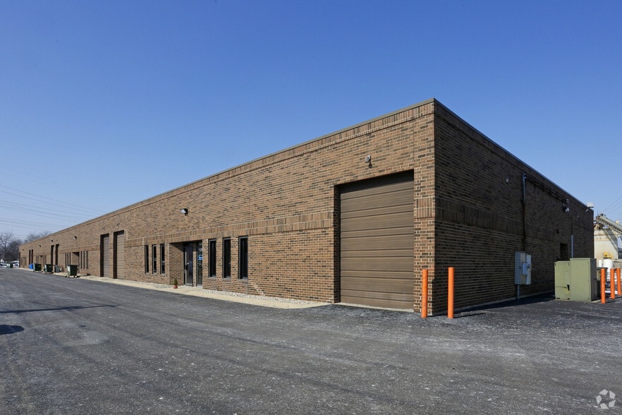 More Photos Of 111-143 S Wheeling Rd, Wheeling Warehouse For Sale