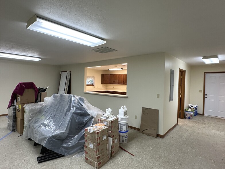 More Photos Of 68740 East St, Edwardsburg Specialty For Sale