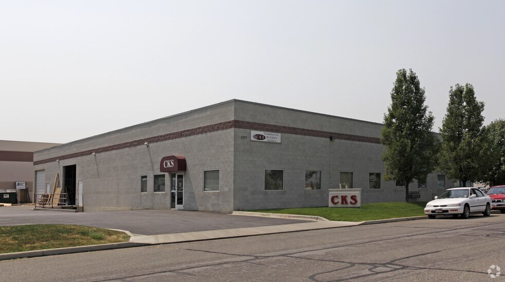 More Photos Of 67 N 1400 W, Centerville Light Distribution For Lease