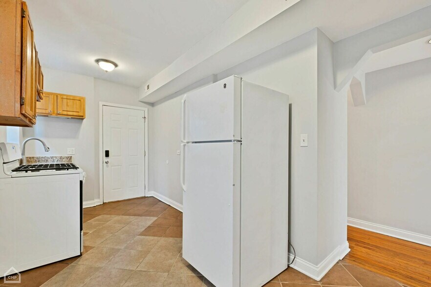 More Photos Of 7150 S Cornell Ave, Chicago Apartments For Sale