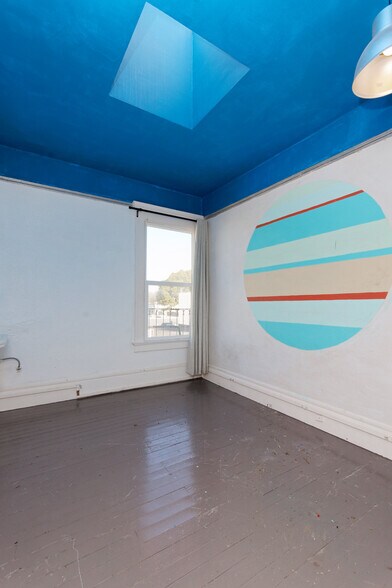 More Photos Of 1659-1665 Haight St, San Francisco Hotel For Lease