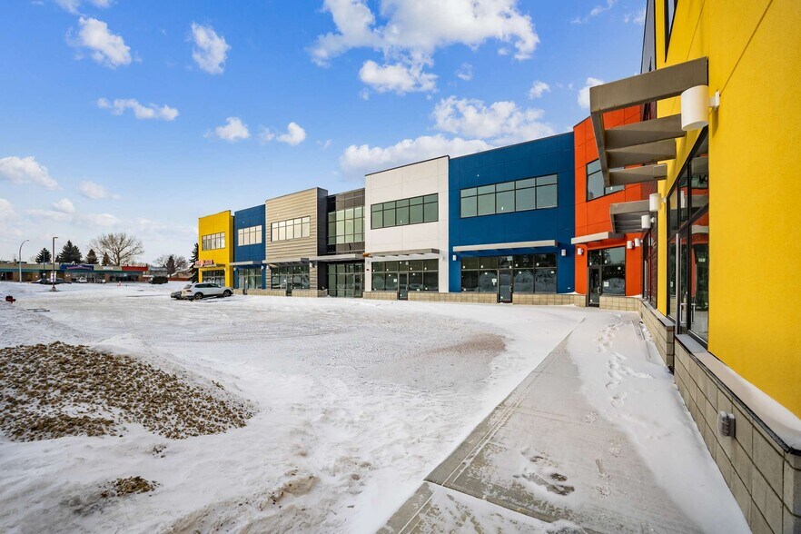 More Photos Of 14 Sioux Rd, Sherwood Park Storefront Retail Office For Lease
