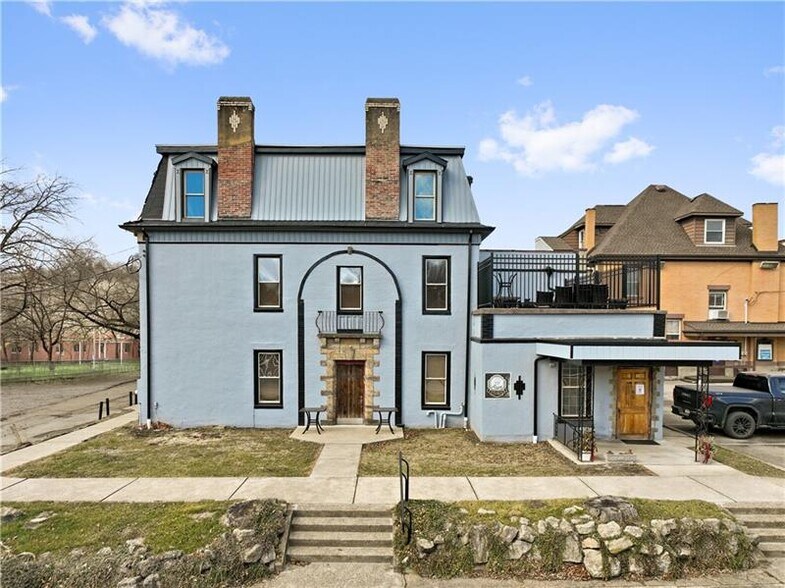 More Photos Of 85 1st St, Leechburg Restaurant For Sale