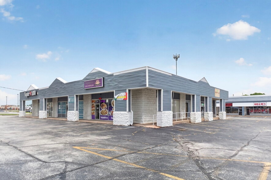 More Photos Of 1938 S Glenstone Ave, Springfield General Retail For Sale