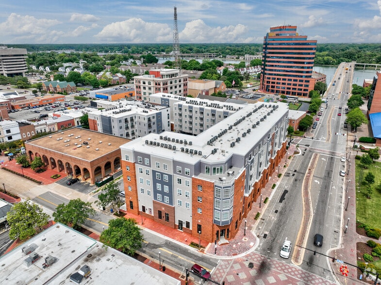 More Photos Of 27 King St, Hampton Apartments For Lease