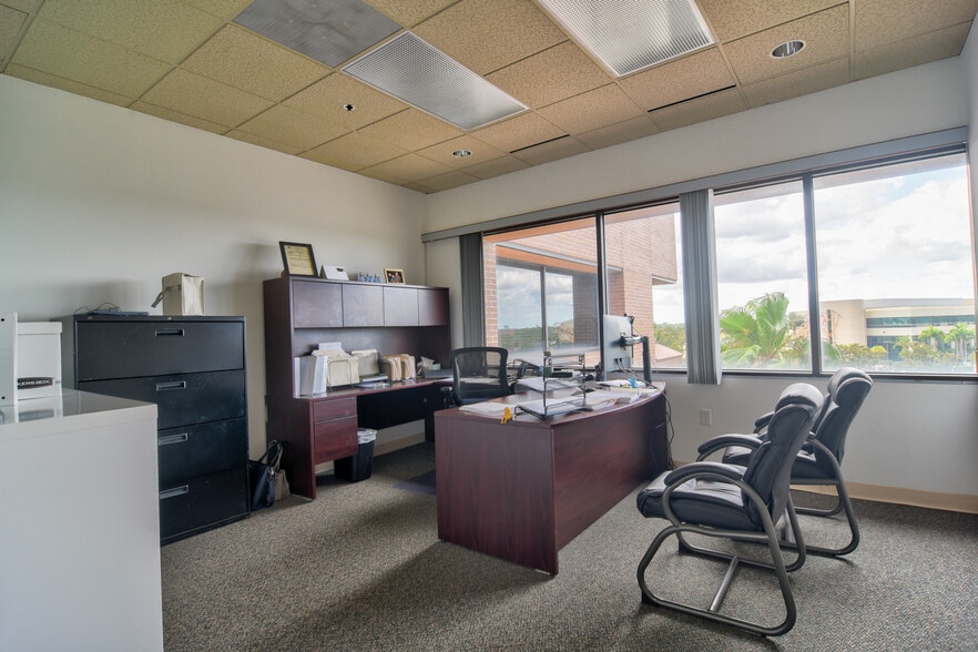 More Photos Of 1150 Cleveland St, Clearwater Office For Lease