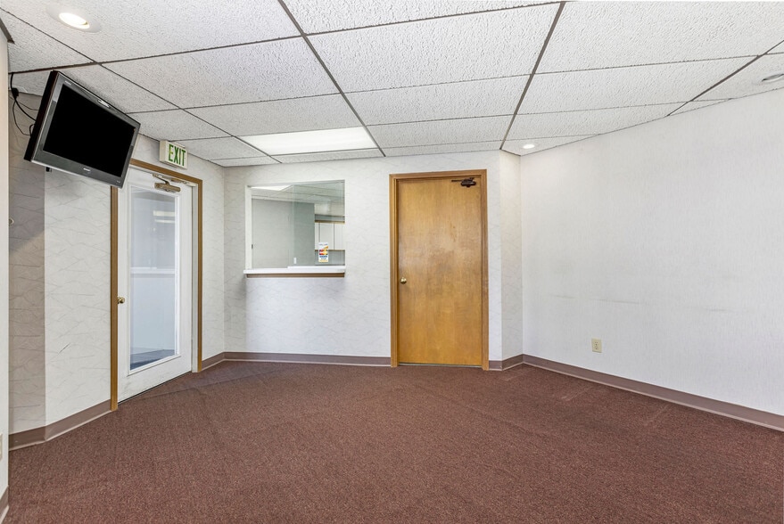 More Photos Of 5850 Boymel Dr, Fairfield Medical For Sale
