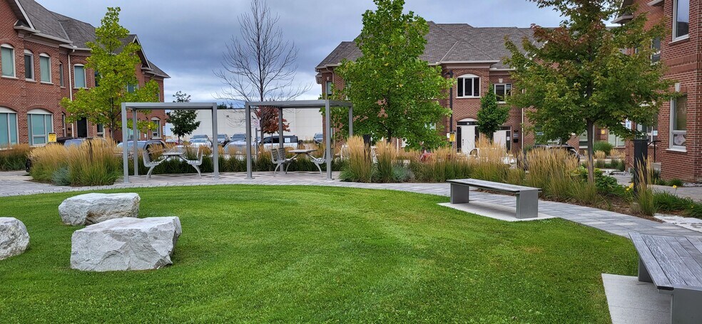 More Photos Of 30 Wertheim Ct, Richmond Hill Office Residential For Lease