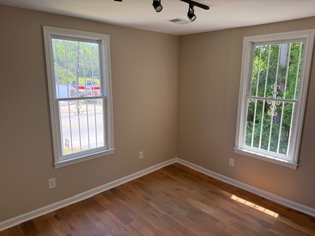 More Photos Of 113 Foster Lake Rd, Dallas Freestanding For Lease