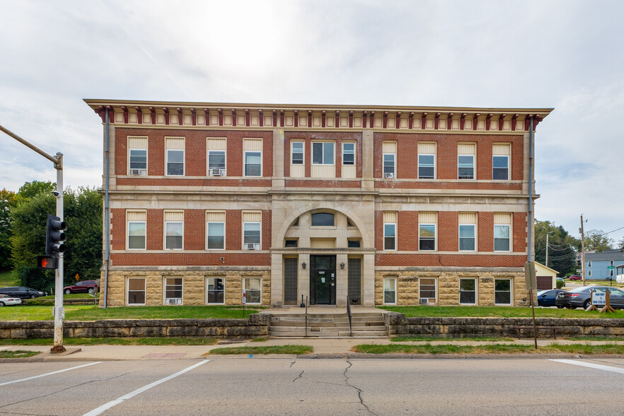 Primary Photo Of 2535 Central Ave, Dubuque Apartments For Sale