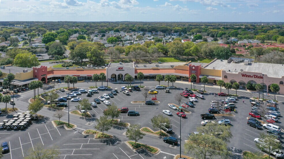 More Photos Of 910-1116 Bichara Blvd, The Villages General Retail For Lease