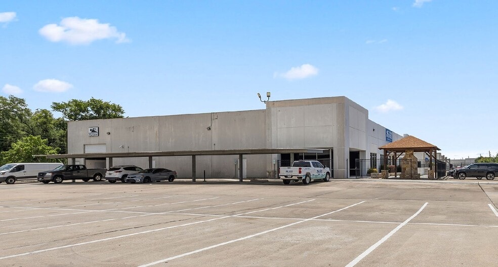 More Photos Of 4500 Blalock Rd, Houston Flex For Sale
