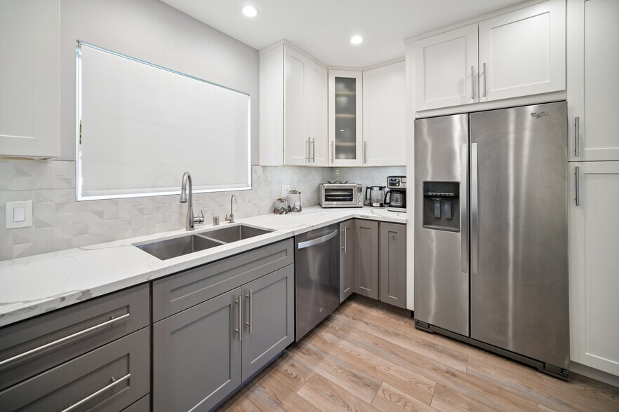 More Photos Of 8434 Oakdale Ave, Winnetka Multifamily For Sale