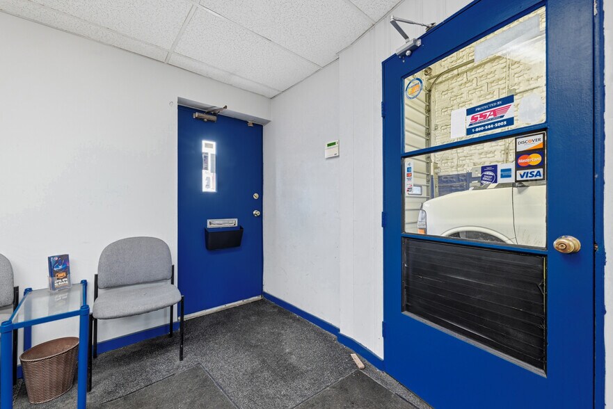 More Photos Of 4301 Main St, Pittsburgh Service For Sale