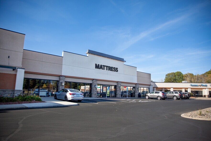 More Photos Of 14240-14290 Plymouth Ave, Burnsville General Retail For Sale