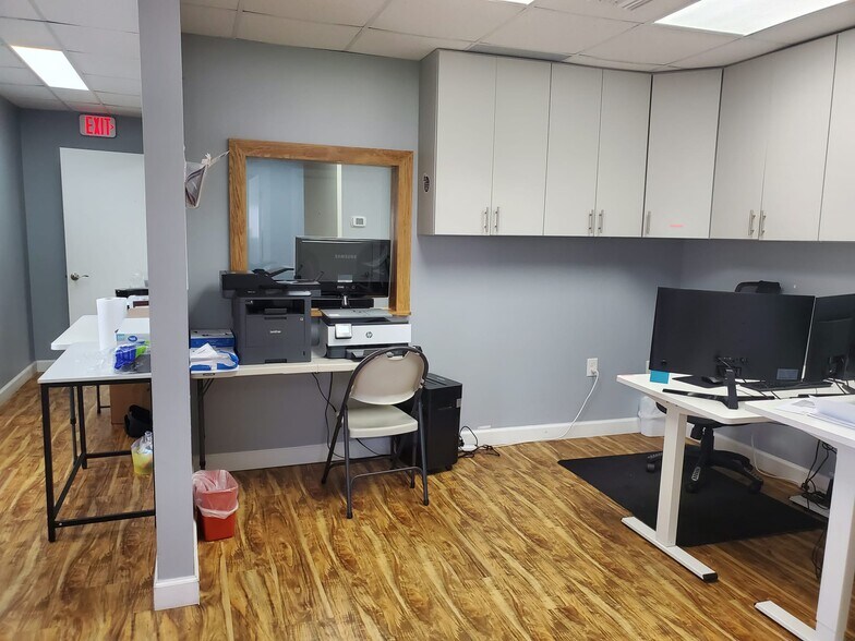More Photos Of 1250 E Hallandale Beach Blvd, Hallandale Beach Office For Lease
