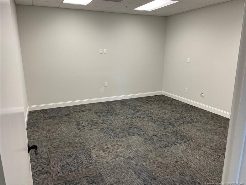 More Photos Of 137 Person St, Fayetteville Office For Lease