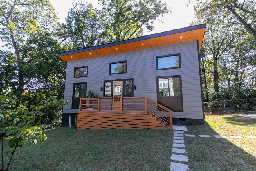 More Photos Of 120 Howard St SE, Atlanta Multifamily For Sale
