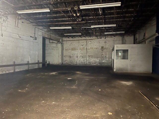 More Photos Of 836 Broadway Ave, Cleveland Manufacturing For Sale