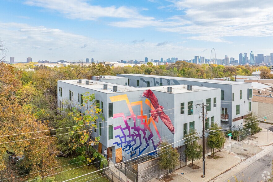 More Photos Of 707 W Commerce St, Dallas Apartments For Sale