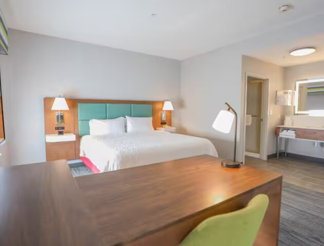 More Photos Of 4617 7th St, Bay City Hotel For Sale