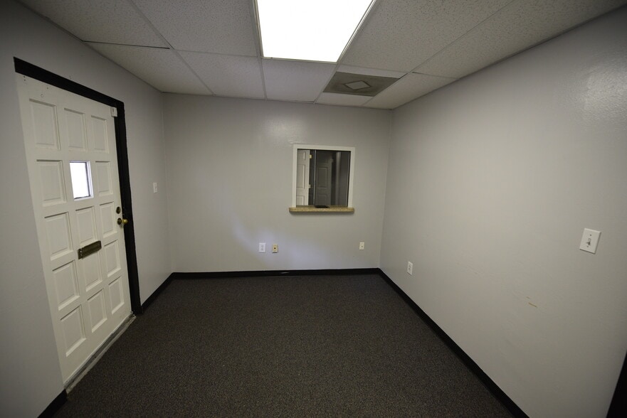 More Photos Of 1200 N Central Ave, Kissimmee Office For Lease