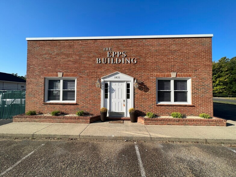 More Photos Of 1821 E Nine Mile Rd, Highland Springs Office For Lease
