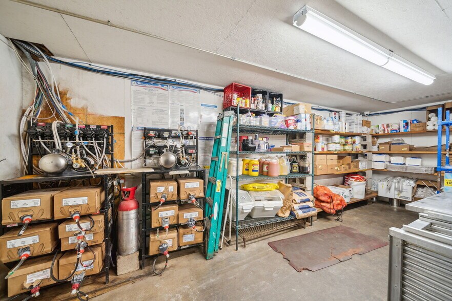 More Photos Of 319 E Illinois Ave, Vinita Restaurant For Sale